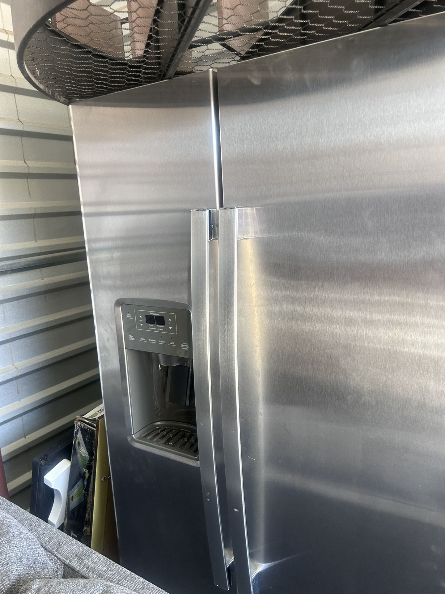 Refrigerator