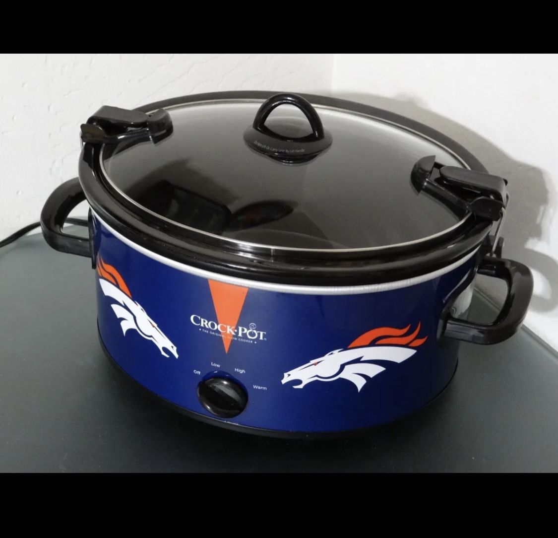 NFL Football Denver Broncos Crock Pot Slow Cooker 6 qt