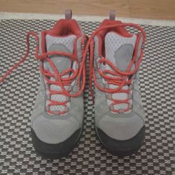 Columbia V2 Hiking Boots Womens 9