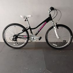 BICYCLE TREK 21 SPEED SIZE 24 BRAND NEW 