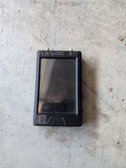 tinySA ultra handheld spectrum analyzer