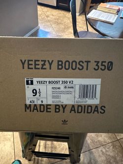 Yeezy BOOST 350 V2
