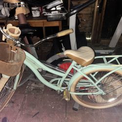 Huffy Beach Cruzer Bike