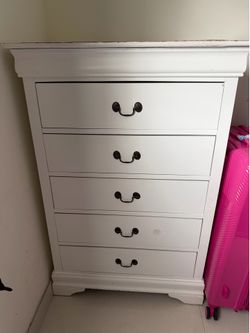 Dresser