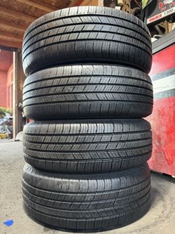 4 MICHELIN TIRES 195/65/15 FREE MOUNT AND BALANCE 