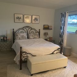 QUEEN SIZE MATTRESS 