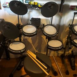 Simmons Electric Drum Set