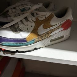 Women’s Air Max Size 7.5