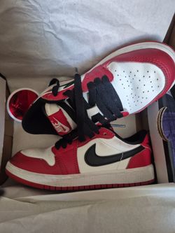 Boys Jordan 1 size 12c
