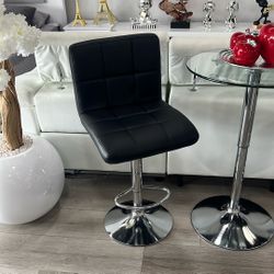 Bar Stools & Banquetas