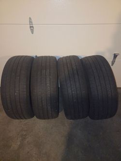 4 used Pirelli Scorpion AS plus 3. 265/60R18
