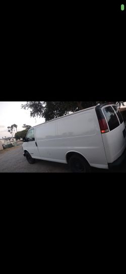 Gmc cargo van 3(contact info removed)