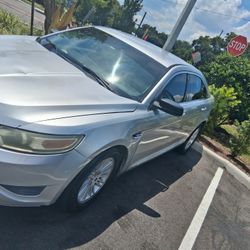 2012 Ford Taurus