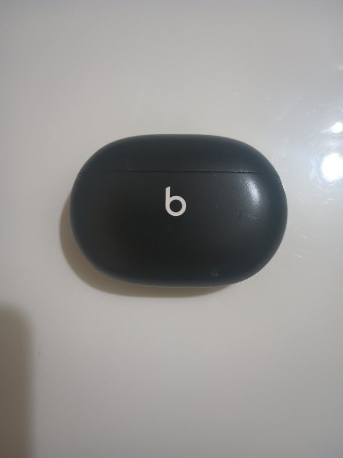 Beats By Dre Studio Ear Buds Charging Replacement Case Black
