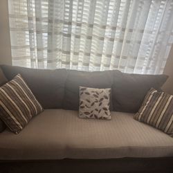 2 & 3 Piece Couch Set with Pillows 