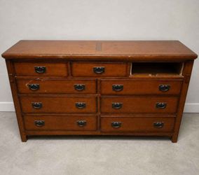 Dresser 64" 34" 18" solid and sturdy-veneer