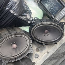 Stock Tundra Door Speakers 
