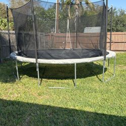 Trampoline 