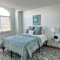 Platform Metal Queen Size Bed Frame