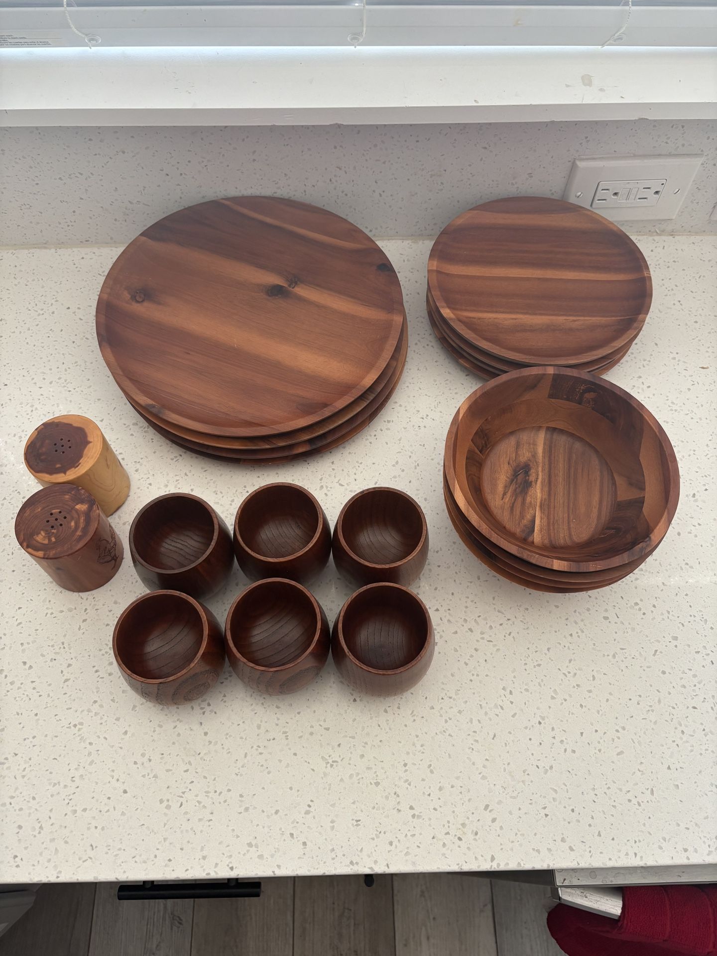 Wood Dishes By Aides