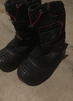 Boys snow boots