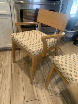 MiD CENTURY CHAIRS