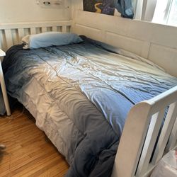Day Bed With Trundle 