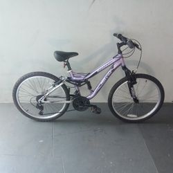 BICYCLE MONGOOSE 18 SPEED SIZE 24  BRAND NEW 
