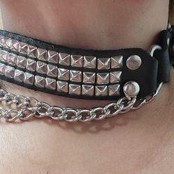 Chokers / Necklace 