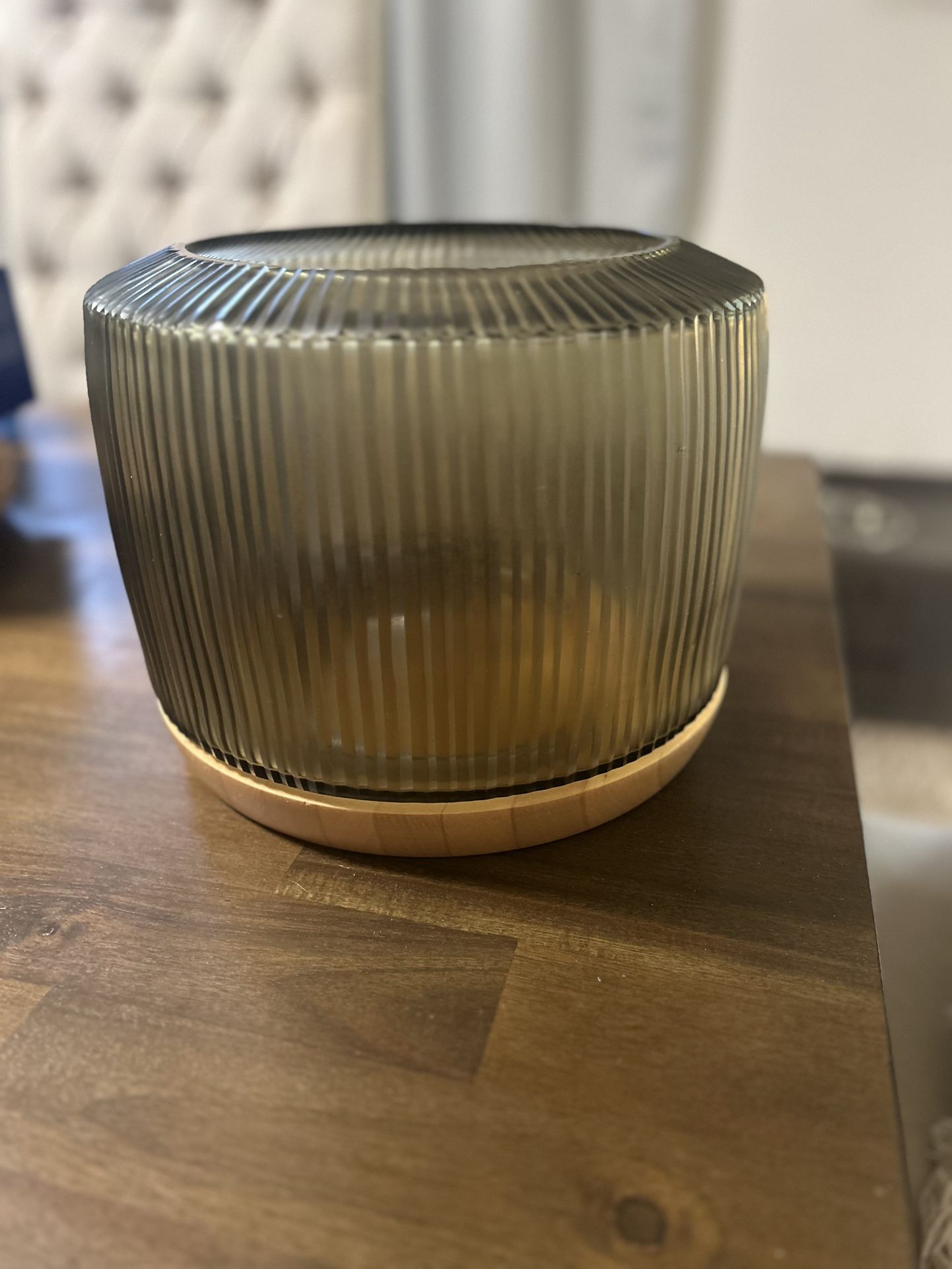 Guaxs Mouth-blown glass and organic walnut hurricane