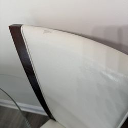 Dining Room Table And Chairs 