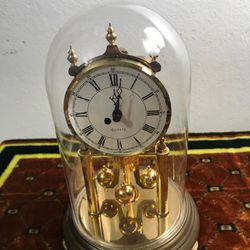 Reloj Antiguo Pendulo Con Urna Cristal 