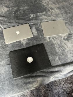 Apple Mac Books