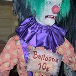 6.6FT Heckles The Clown Animatronic 