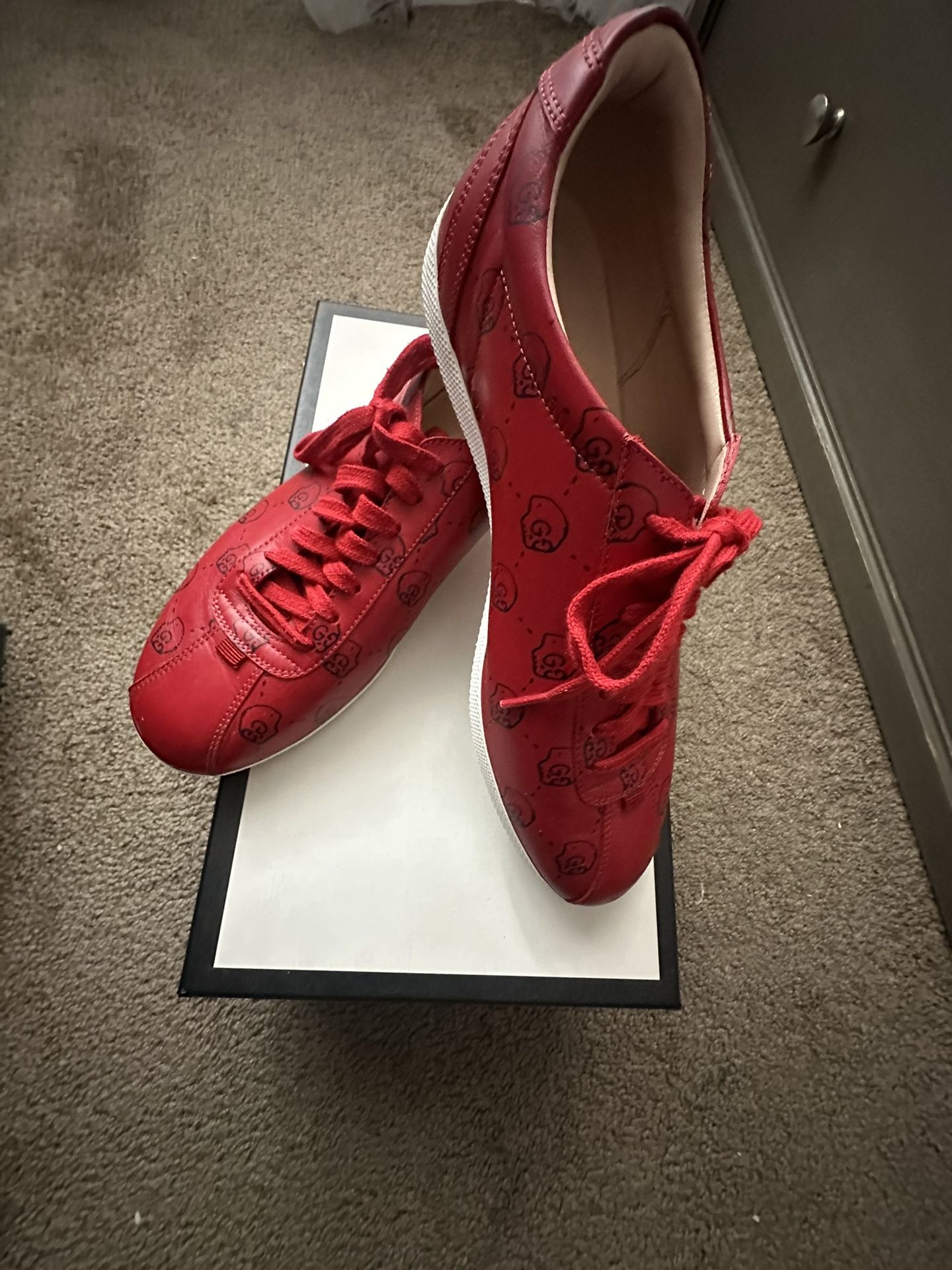 Authentic Gucci Men Shoes Size US 7