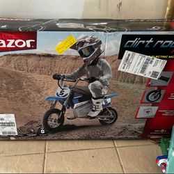 Razor dirt rocket