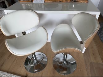Swivel Bar Seats