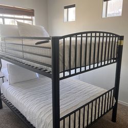 Brand new Full Size bunk beds with New mattresses!!!!!