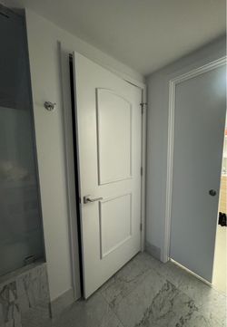 Interior doors. Puertas de interior. 2 panel door. Multiple doors available
