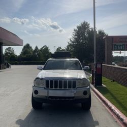 2006 Jeep Cherokee Laredo 
