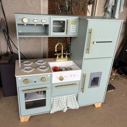 Toddler Kitchen Set 