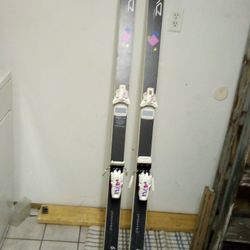 Vintage Ski's Complete Excellent Condition