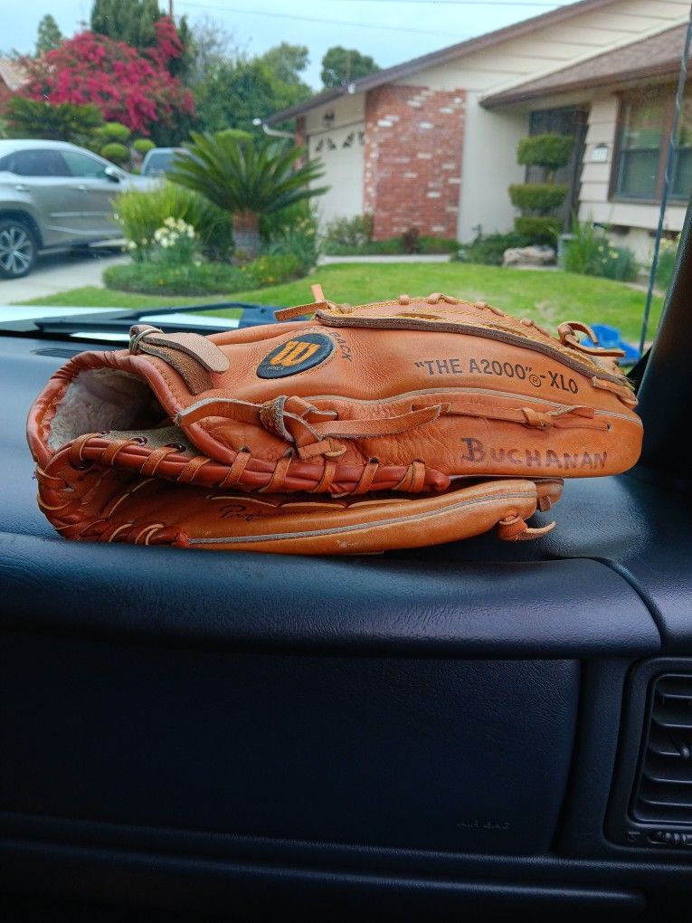 Used Wilson.. Baseball Glove..