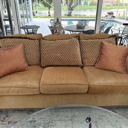 Like New! Fabulous Top Quality Designer LEXINGTON Sofa With Nailheads.  About 100” Long. No Pets Or Smoking.  This Couch Is Like New!