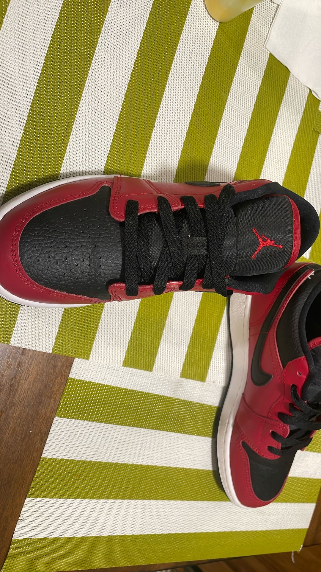 Nike Air Jordan 1’s Low “reverse Bred Pebbled” 4.5Y