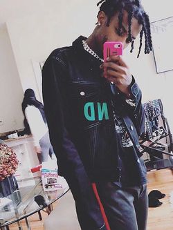 Vlone jean sales jacket gunna