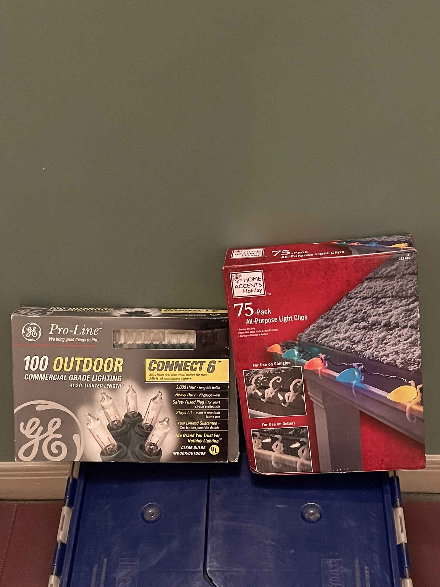 NEW!! OUTDOOR LIGHTING & ALL-PURPOSE LIGHT CLIPS - posted price is firm