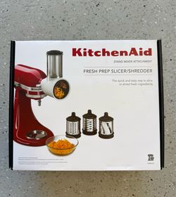 NEW Kitchen Aid Slicer / Shredder
