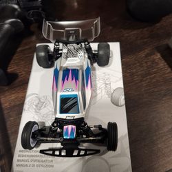 Team Losi Micro B With Upgrades And A Bin Of Parts