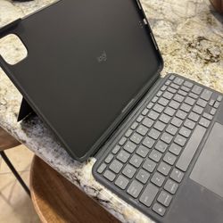 iPad Pro m4 11 Inch keyboard 